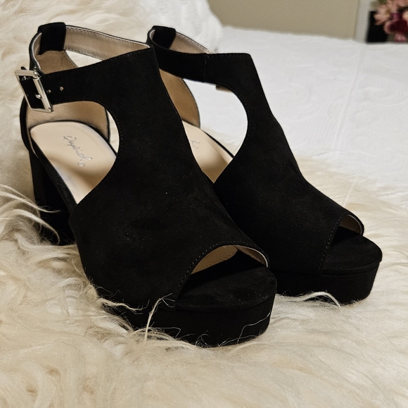 Dress shoes - Picture 2 of 7